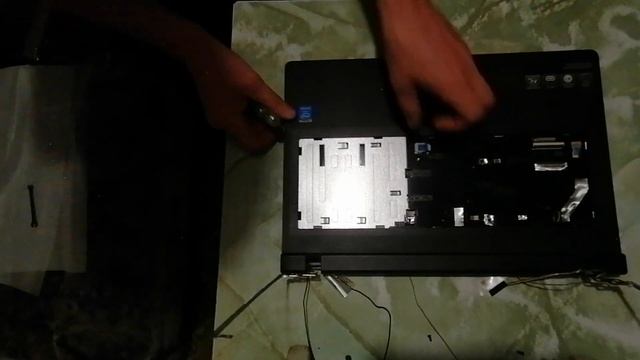 Как заменить крышку матрицы ноутбука смотреть онлайн