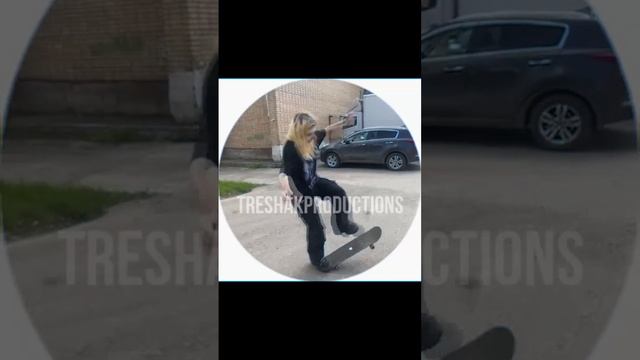 в сплитику? прилетела ракета #splitika #сплитика #свинья #shorts смотреть онлайн