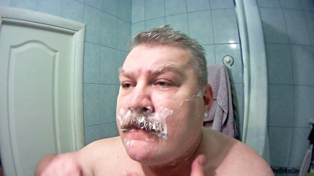 ?Бритье опасной бритвой Wade & Butcher смотреть онлайн