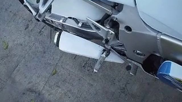 1998 Suzuki GSXR 600 SRAD w/ 2006 GSXR 600 exhaust mod 2003 gsxr guages and fan switch mod смотреть онлайн