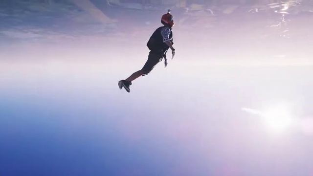 FREE FALL Skydiving in 4K 1 смотреть онлайн