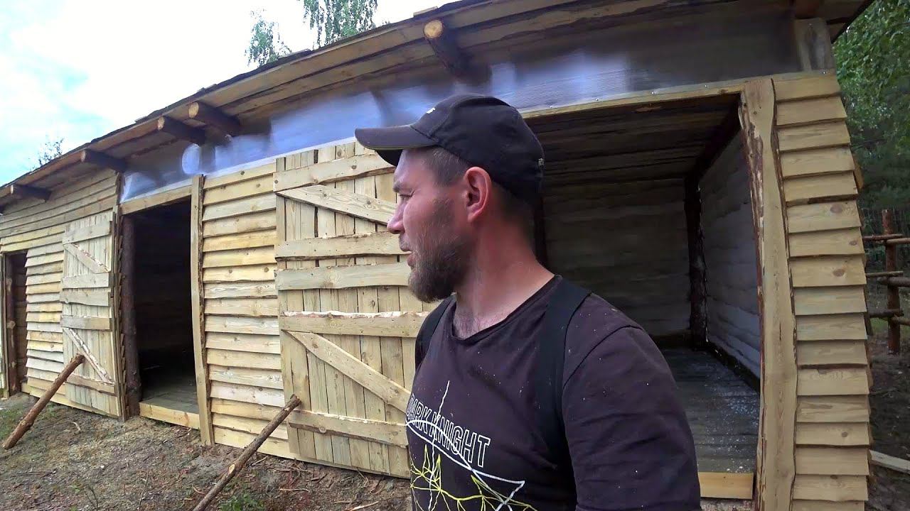 КУПИЛИ ЗАБРОШЕННЫЙ УЧАСТОК В ЛЕСУ И НАЧАЛОСЬ. ЗАКОНЧИЛИ СТРОИТЬ ДОМ ДЛЯ ДРУГА. ЖИЗНЬ В ДЕРЕВНЕ смотреть онлайн