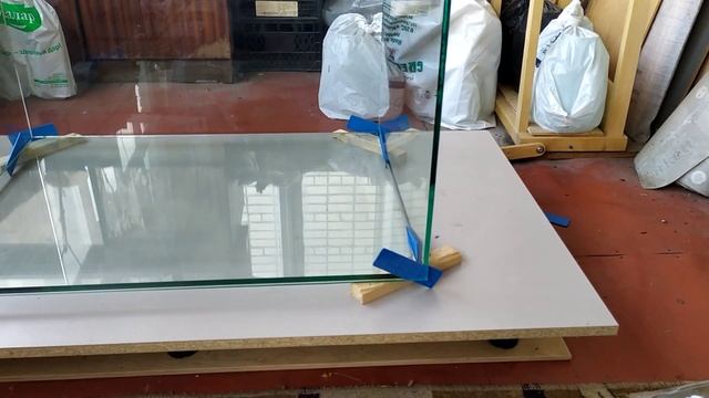 Аквариум своими руками, часть 1. Основные принципы по склейке аквариума смотреть онлайн