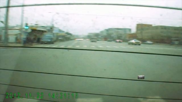 2 Два видеорегистратора. Пешеходы идут на красный смотреть онлайн