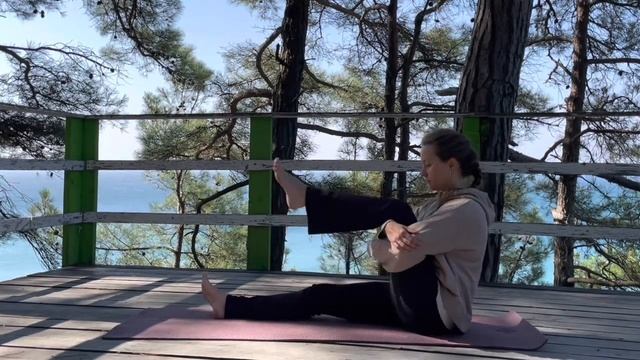 УТРЕННЯЯ НАСТРОЙКА / мягкая разминка / 8 минут смотреть онлайн