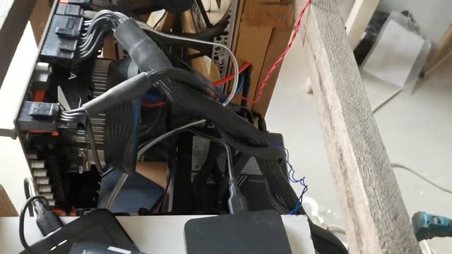 Сборка майнинг комбаина на тушках с Xeon для майнинга на CPU, GPU и HDD смотреть онлайн