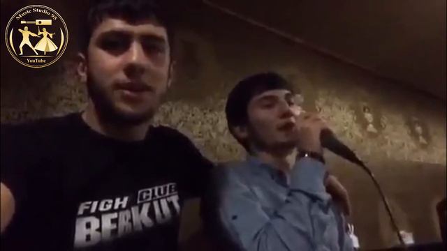 Как Же Он Красиво Поет Живой Голос Чеченец Доьхьарлера безам смотреть онлайн