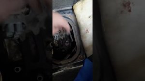 Hyndai Santafe 2.0 crdi, топливный бак и комплектующие. Как добраться.