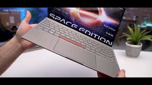 Insane Laptop from Outer Space - Asus ZenBook 14X OLED Space Edition (sights and sounds) смотреть онлайн