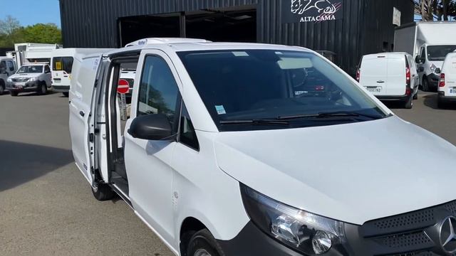 MERCEDES VITO 140 CV LONG ISOTHERME FRIGORIFIQUE FRA X PORTE LATERALERéf. 22029 смотреть онлайн