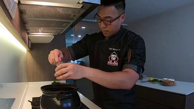 Vesta Ceramic Stew Soup Pot - Minestrone Soup by Celebrity Chef Melvyn Lee смотреть онлайн