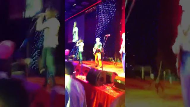 Трое на снегу смотреть онлайн