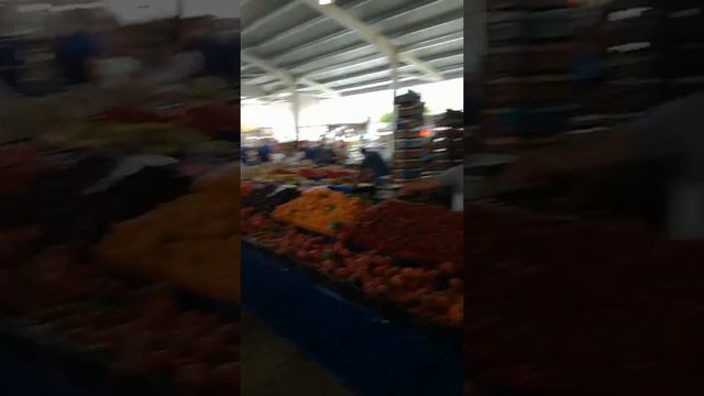 Овощной рынок в Анталии, конец июня2017 смотреть онлайн