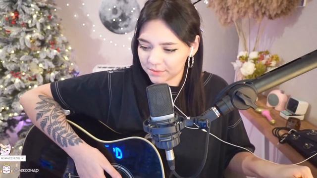 Музыкальный вечер. Поем песни под гитару)) смотреть онлайн