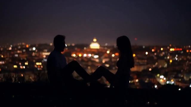 11 Undeniable Signs He’s In Love With You смотреть онлайн