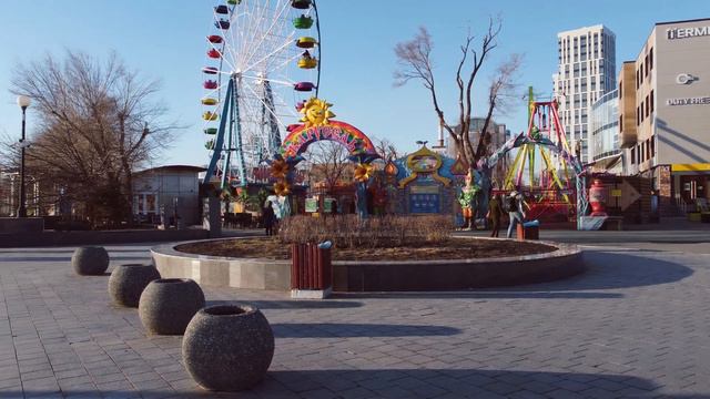 Владивосток, спортивная набережная 08.04.2021 符拉迪沃斯托克市的堤防 смотреть онлайн