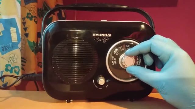 Hyundai Retro Style Radio PR100 Radio kuchenne FM/AM/AUX смотреть онлайн