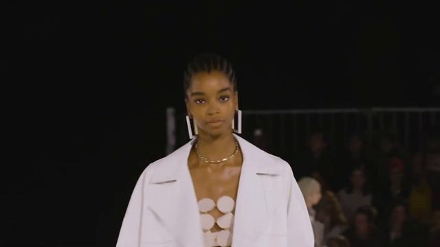 JACQUEMUS FW20 - Gigi Hadid, Bella Hadid, Joan smalls, Vittoria Ceretti amazing catwalk. смотреть онлайн