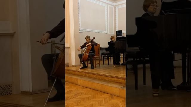 Э. Гранадос " Интермеццо", Р. Шуман "Дед Мороз" смотреть онлайн