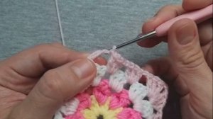 БАБУШКИН КВАДРАТ с ЦВЕТКОМ! И ПРОСТО, и КРАСИВО! Вяжем мотивы крючком.