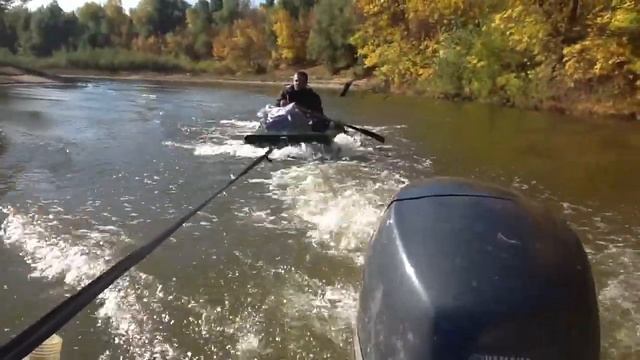 по протоке на буксире на рыбалку где-то в Астраханской обл. смотреть онлайн