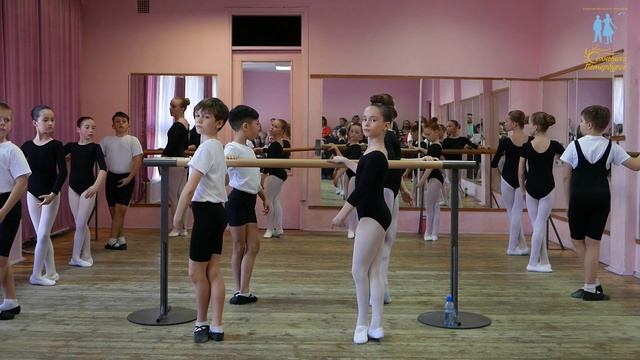 Открытые уроки в Школе Солнышко Петербурга Классический танец смотреть онлайн