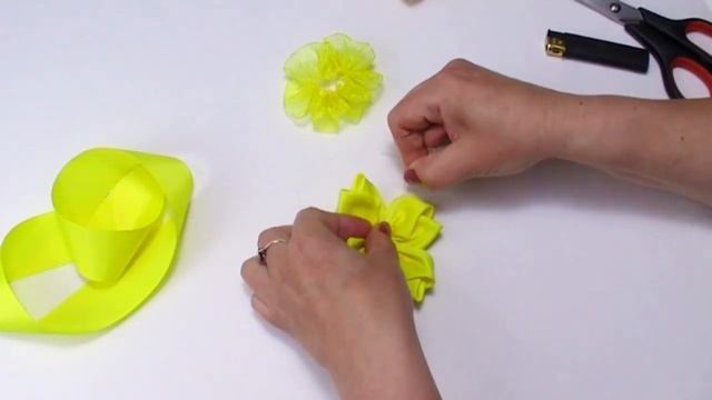 DIY Kanzashi Flowers Tutorial | Amazing DIY Ribbon Flowers For Beginners