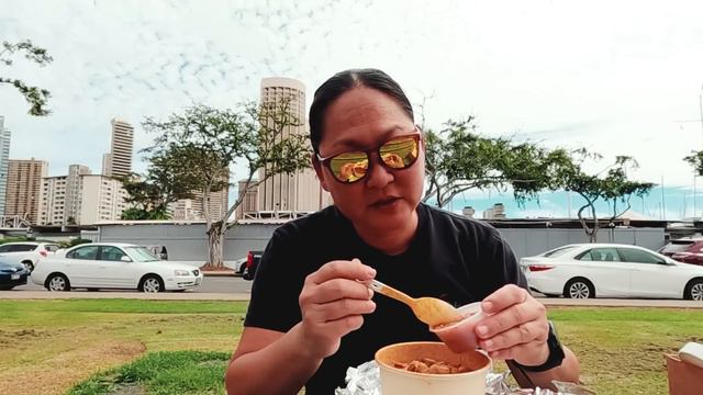 Exploring Oahu Restaurants You'd Probably Never Walk Into смотреть онлайн