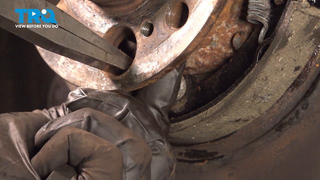 How to Replace Rear Parking Brake Shoes 2006-2009 Mercedes-Benz E350 смотреть онлайн