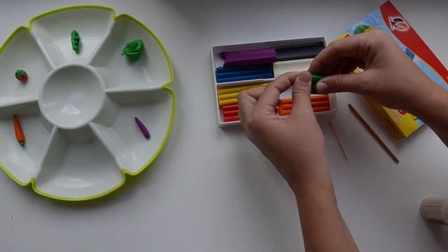 Как слепить баклажан. Как слепить из полимерной глины баклажан.Баклажан из пластилина.Лепим баклажа смотреть онлайн