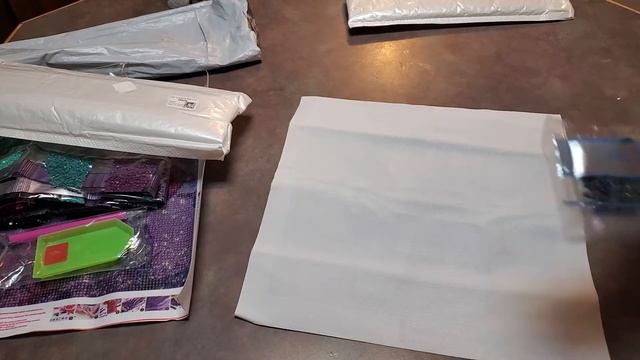 Unbagging 2 Fansells canvases смотреть онлайн