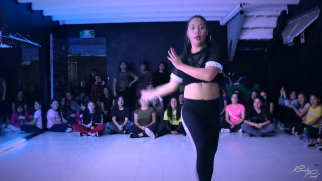 ALEJANDRO ORTIZ / TRILLABO OMG-USHER смотреть онлайн