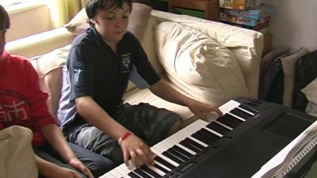 James on Piano - Eye of the Tiger Improvisation смотреть онлайн
