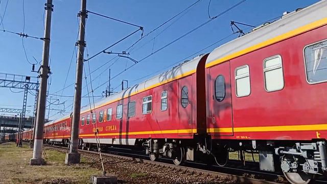 ЧС6 019 с поездом «Красная стрела» 04.07.22 7:38 смотреть онлайн