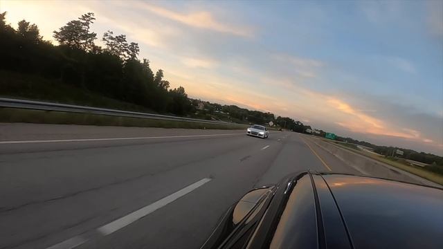 Audi R8 V10 vs Porsche Taycan Turbo // Drag & Roll Race смотреть онлайн