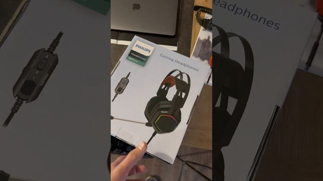 Полноразмерные игровые наушники с микрофоном от PHILIPS TAG 2115 смотреть онлайн