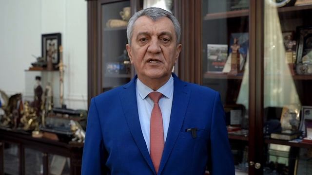 Телемост «Москва-Беслан. Мы вместе» открывал Глава республики Северная Осетия - Алания Сергей Меняйло