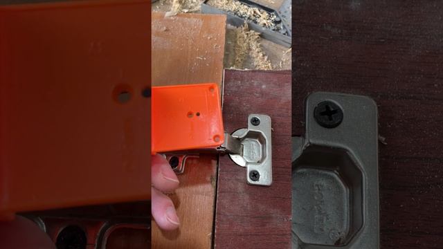 Направляющая для сверления отверстий для петель 35 мм 40 мм смотреть онлайн