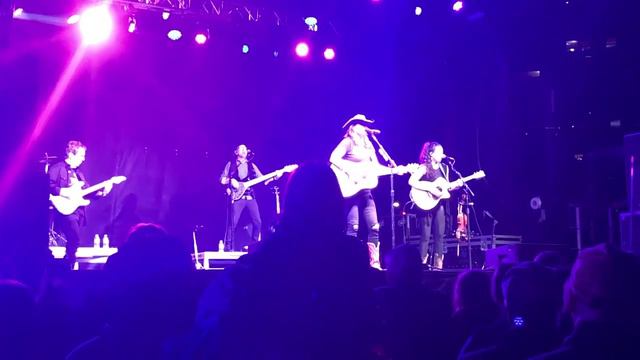 Terri Clark “Poor Poor Pitiful Me” & “Band On the Run” from Burlington Sound Of Music Festival on J смотреть онлайн