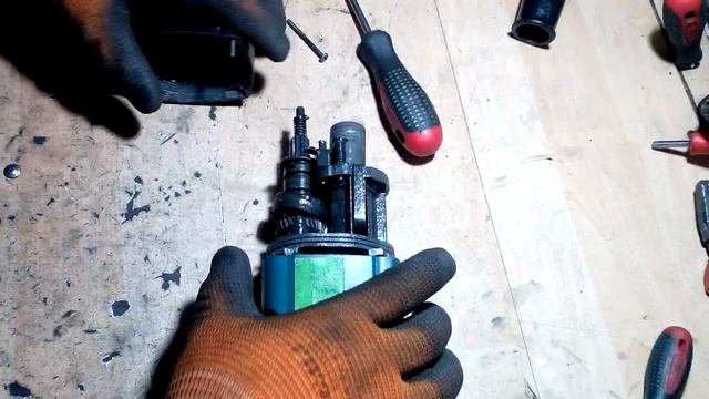 Makita HR 2450 - слабый бой - РАЗБОРКА и РЕМОНТ смотреть онлайн