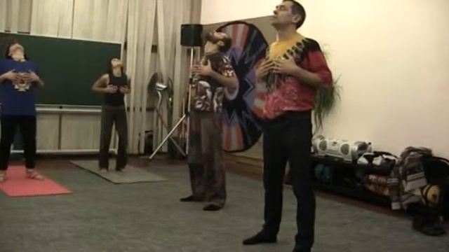 Йога Папа и Борода. Пранаямы (простые) 12 2011 смотреть онлайн