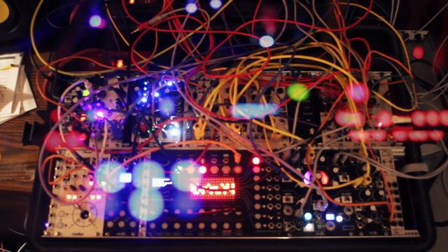 D.U.M.E. - GENERATIVE PATCH 001 смотреть онлайн
