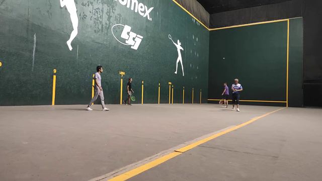 frontenis; Gato y Gatito VS Leo y Enrique смотреть онлайн