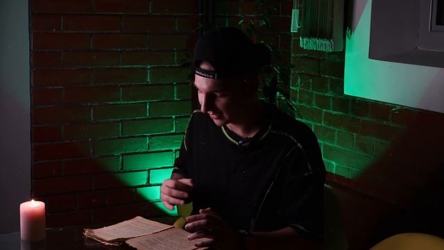 Нашел СТРАННУЮ КНИГУ, ей больше 100 лет! Реально Работает? НЕ КЛИКБЕЙТ! смотреть онлайн