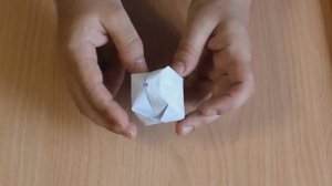 Бумажная бомбочка из листа бумаги.