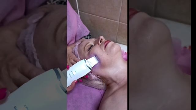 Процедура ухода за кожей лица "Фарфоровая куколка" смотреть онлайн