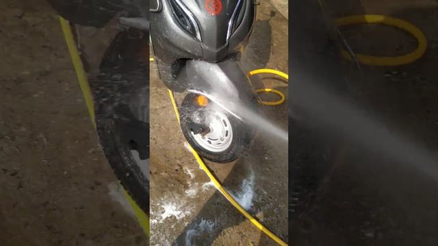 honda activa scooty 6g full? सर्विस 10w 30 oil honda bike filtar change#viral #modified #oil #short смотреть онлайн