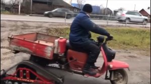 На затравочку. Мотороллер муравей 4т на гусеницах.