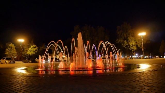 Кореновск. Светомузыкальный фонтан смотреть онлайн