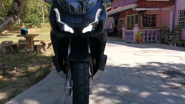 Honda ADV 160 смотреть онлайн